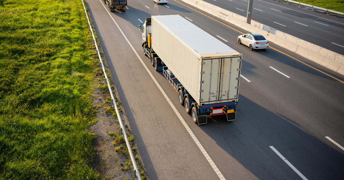 How Can HGV & Lorry Insurance Minimise Loss from Accidents?